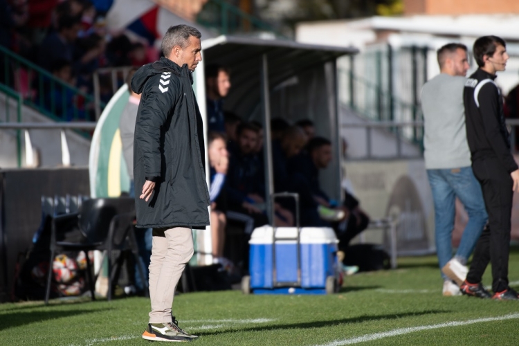 Cano va debutar com a tècnic del Sabadell a Terol | Roger Benet