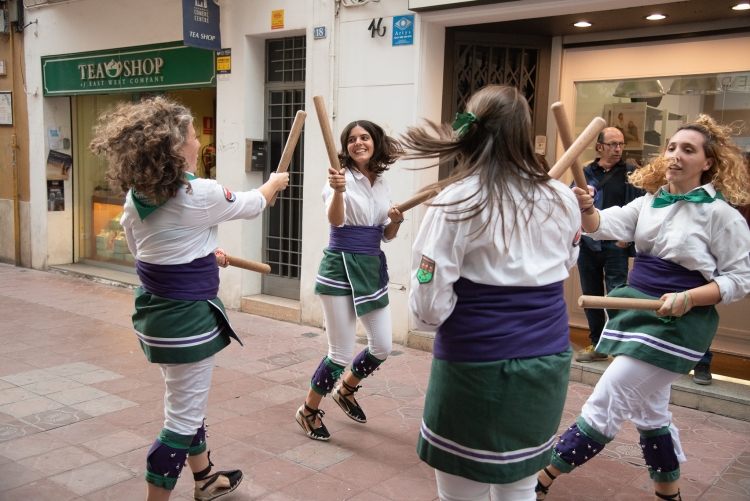 La colla bastonera ha celebrat la seva 28a diada | Roger Benet