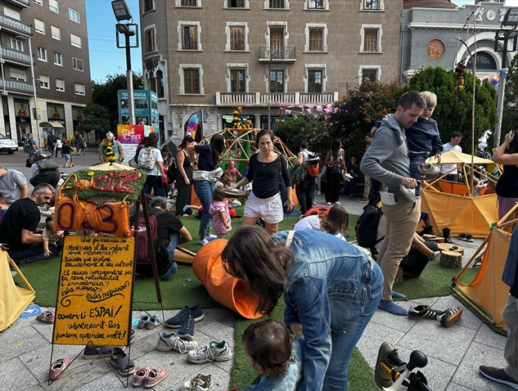 Les activitats infantils han ocupat la plaça Doctor Robert