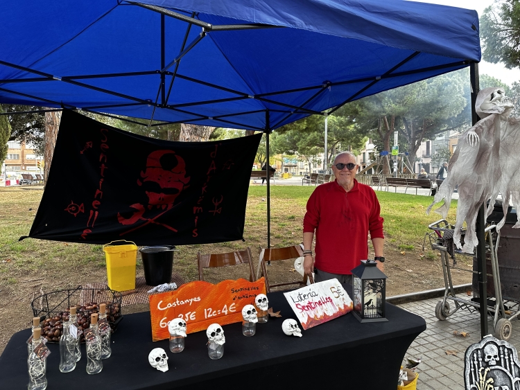 La parada dels Sentinelles d'Arkëmis a la plaça de les Dones del Tèxtil | Laura Frias