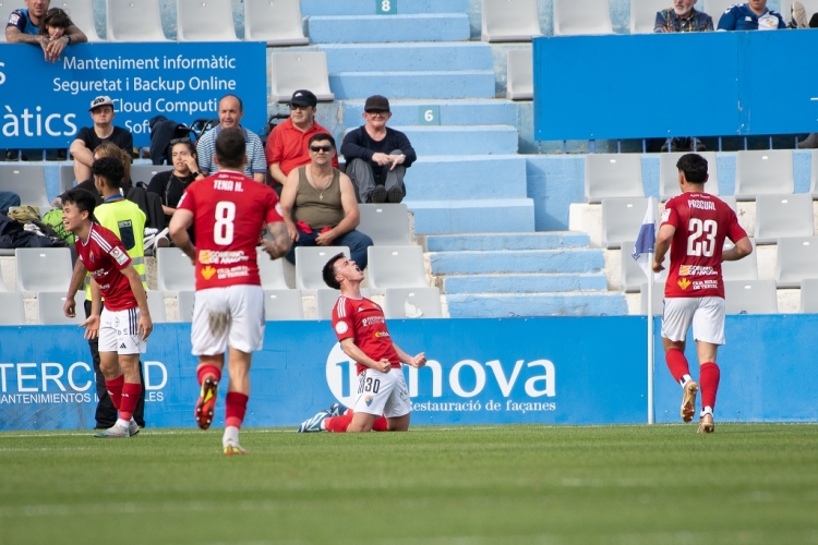 El Teruel celebrant l'1-1 en l'últim partit que ha jugat a Sabadell | Roger Benet