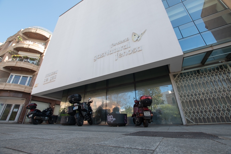 Anterior façana del museu, ara ja llisa 