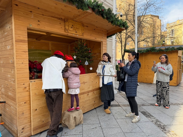 Un infant cagant el Tió