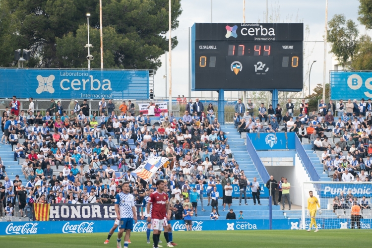Amb 7528 espectadors, el Sabadell-Nàstic fins i tot va superar el dia del 'Dépor' | Roger Benet