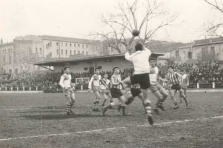 Una acció del partit d'aquella temporada contra el Sant Andreu | Rebote Martínez