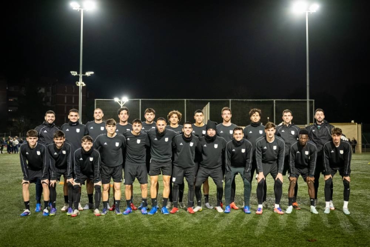 Foto de grup durant el primer entrenament fet a Olímpia | FCF