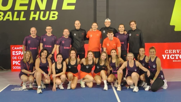 Foto de grup del club púrpura a Madrid | SPC