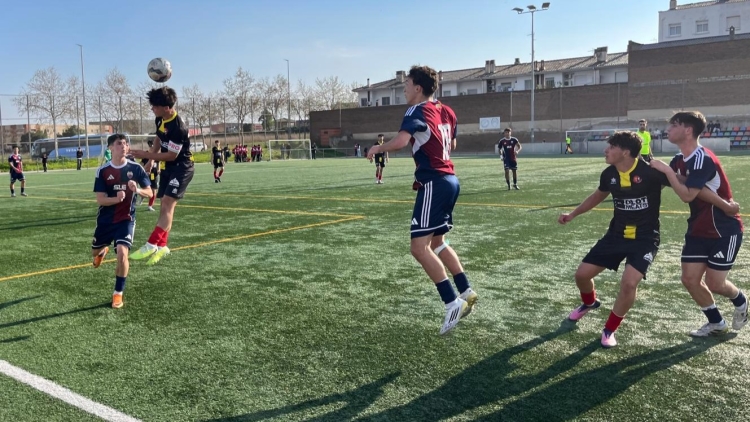 El Mercantil-Olot va acabar amb victòria garrotxina | Adrián Arroyo