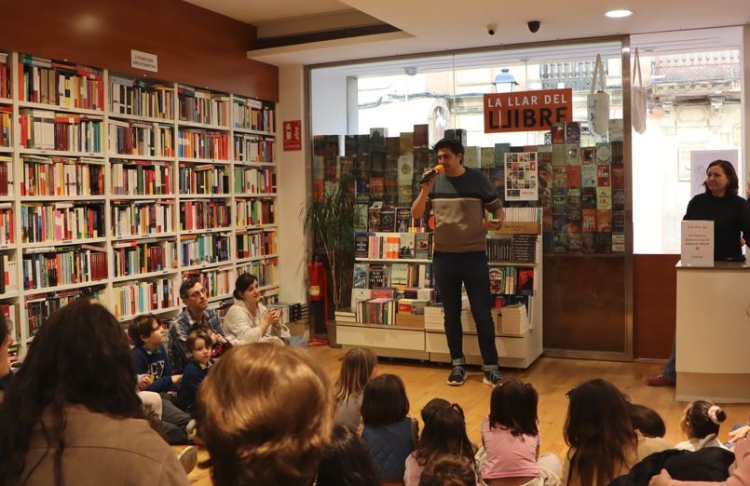 El fill de Fité, Guillem Barceló, dirigint unes paraules 