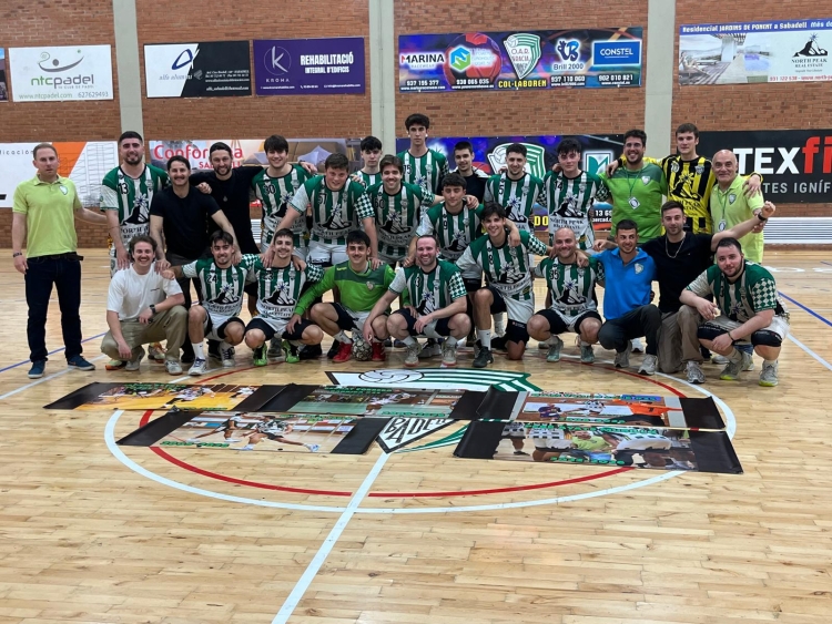 Foto de família just després del derbi | Adrián Arroyo