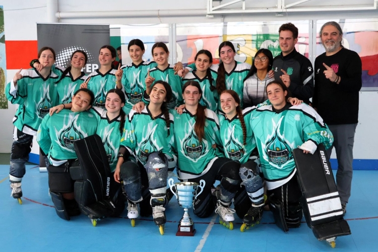 Plantilla del Gadex ahir a Torrelavega | Cedida