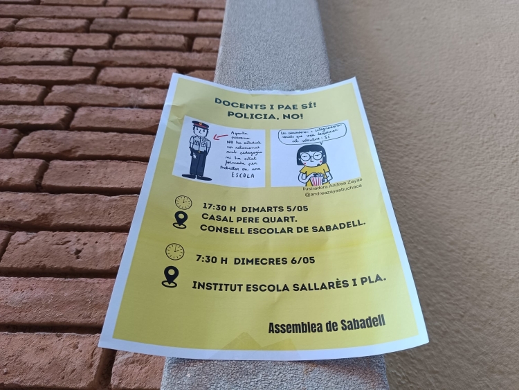 Protesta davant de l'Institut Escola Joan Sallarès i Pla | Pere Gallifa (RàdioSabadell)