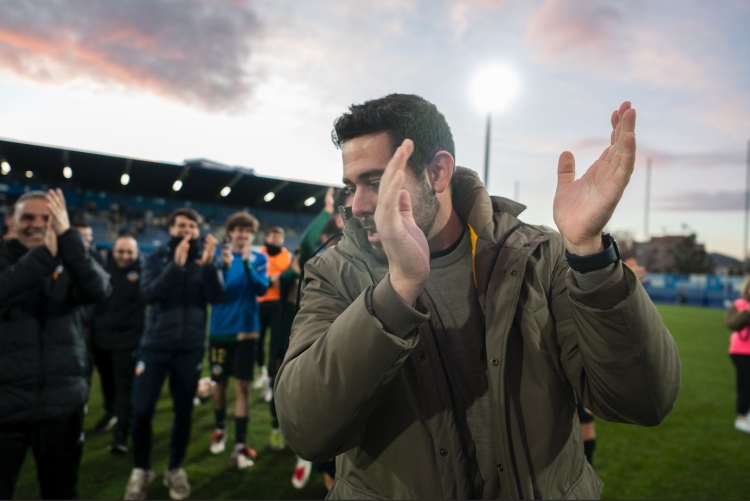 El tècnic després de guanyar l'Espanyol 'B'-Sabadell de lliga | Roger Benet