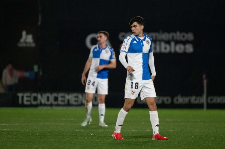 Ortega va tenir minuts en el decisiu Eldense-Sabadell | Roger Benet