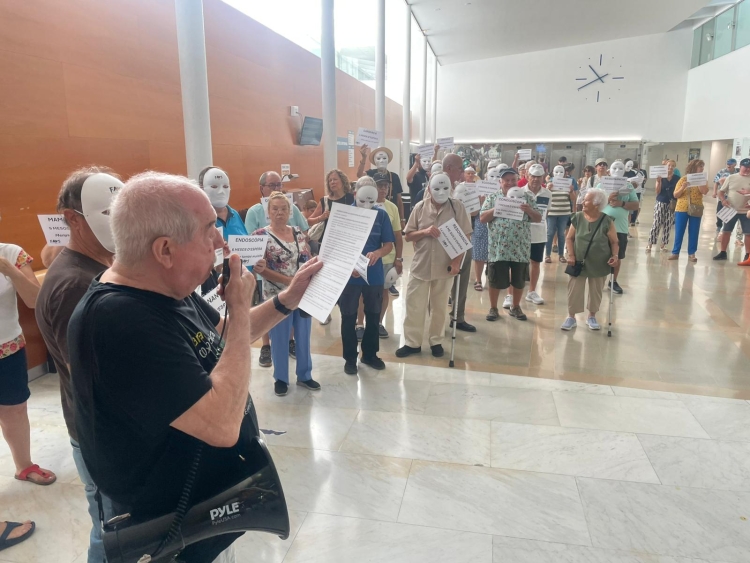 Protesta de la FAVS a l'interior del Parc Taulí