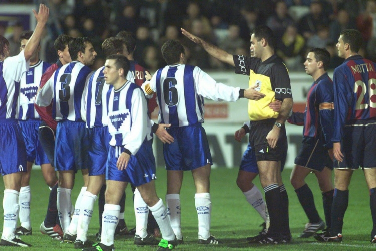 Piti en un Figueres-Barça de Copa | @trayectfutbol
