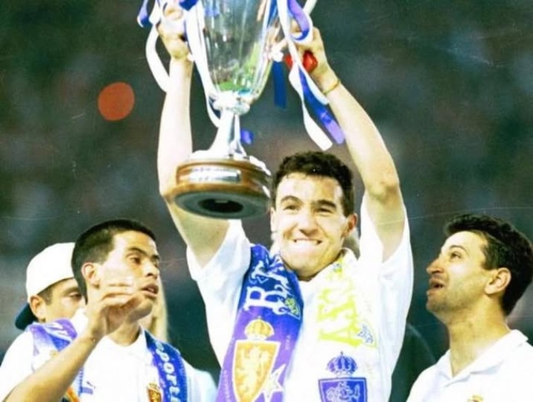 Aguado aixecant la Recopa de 1995 amb el Zaragoza | Fútbol Retro