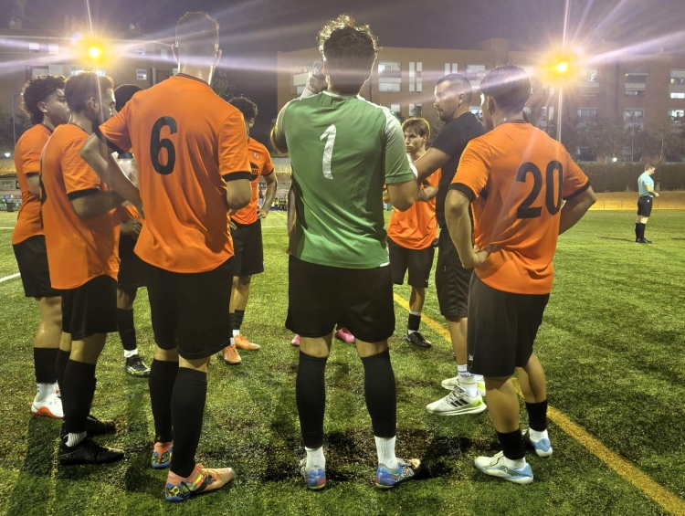 Sallés dona indicacions en un dels amistosos de pretemporada | Cedida