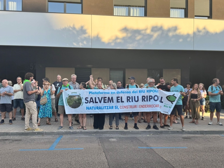 Manifestants del Riu Ripoll