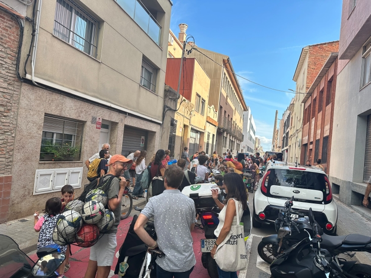 La protesta poc abans de començar | Meritxell Dambrink