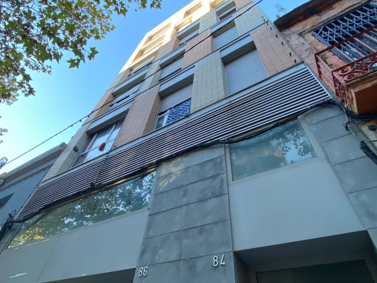 L'edifici en qüestió de l'Avinguda Barberà