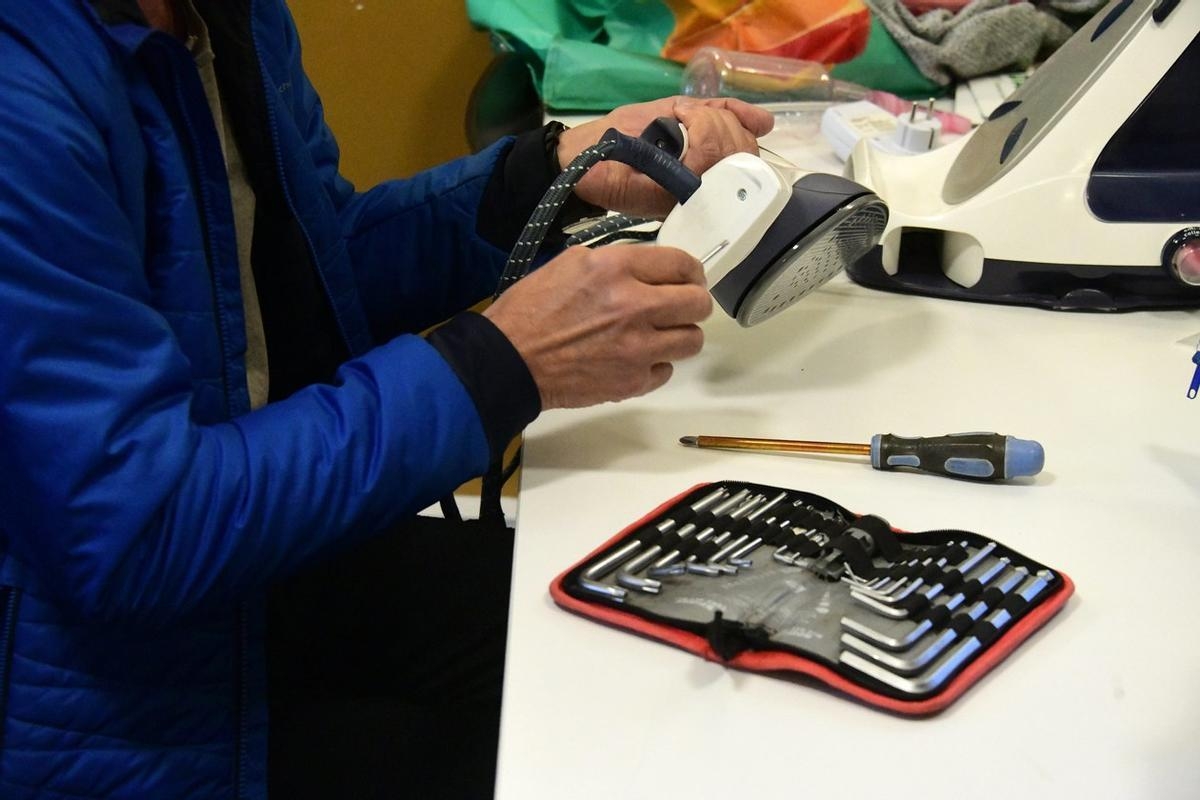 arreglar aparells electrònics