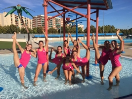 L'equip de natació artística del Club Natació Sabadell és la nova imatge d'Oncolliga