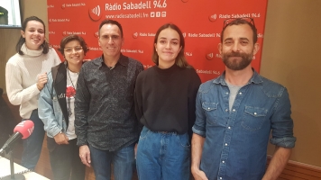 Escola Illa és... Compromís! Alumnes i professors ens presenten un projecte per senyalitzar els espais del camp de refugiats!