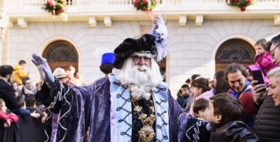 Ambaixador arribant a Sabadell
