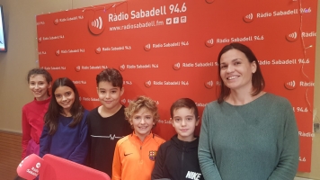 Alumnes de 5è i 6è de primària de l' Escola Ribatallada