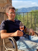 Qui ho diria amb Pere Urpí | COFAMA, vins i caves de Sabadell a 30 països!