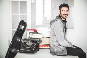 Jordi Campoy, músic i escriptor: "He convertit les meves aficions en els meus oficis"