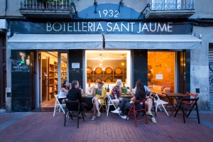 La Botelleria Sant Jaume: Vermuts imbatibles del segle XXI damunt un segle d'història