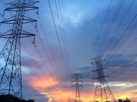 El risc de col·lapse del sistema elèctric és molt baix a l’Estat espanyol, segons l’IREC