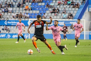 Coch en una acció del partit contra la Balona | CES