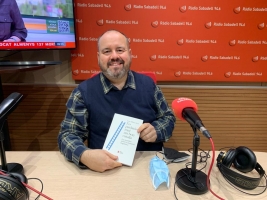 Joan Mena a l'estudi de Ràdio Sabadell