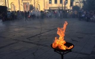 Imatge d'arxiu. Òmnium Cultural organitza la rebuda de la Flama del Canigó