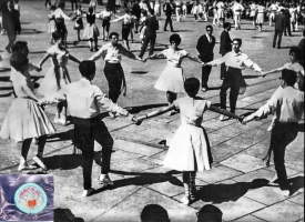 La colla sardanista Mirant el Cel celebra els 75 anys d'història