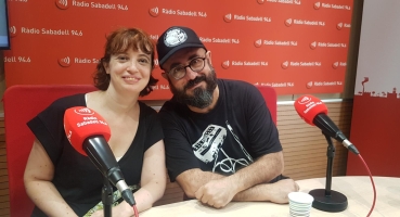 El director Nando Caballero i l'actriu Anna Marín, avui a l'estudi