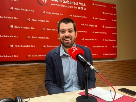Joan Cuevas, als estudis de Ràdio Sabadell/ Mireia Sans