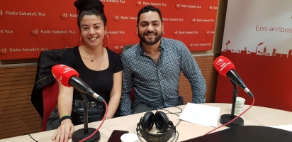 Amanda Sánchez, coordinadora de voluntariat de la FSG i Traian Marin, voluntari de l'entitat