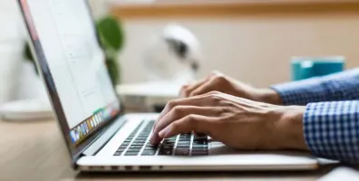 Els dispositius digitals spoden ser una eina per a la seguretat i autonomia de la gent gran