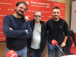Enric Pineda, Mon Cardona i David Ruiz, de l' Associació Catalana d'Esperanto, a l'estudi 1 de Ràdio Sabadell.