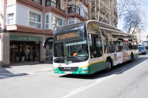 Un autobús de la TUS, en una imatge d'arxiu/ Roger Benet