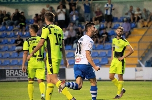 Agüero celebra el seu gol contra el Sabadell | CD Alcoyano