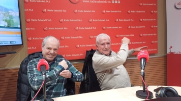 Ignasi Serrano (insturctor) i Casto Sanchez (usuari) de les piscines Joan Serra