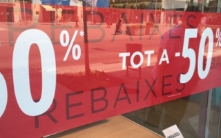 Facua denuncia irregularitats en la campanya de rebaixes | Arxiu