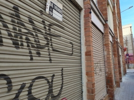 Un local comercial tancat/ Karen Madrid