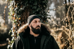 David “El Santo” es va donar a conèixer amb Falsalarma, un dels grups pioners de l'escena hip-hop nacional