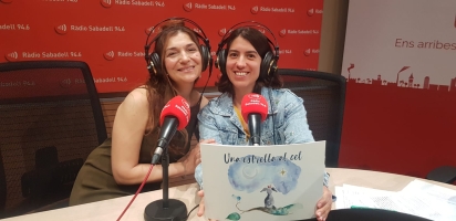 Encarna Garcia i Júlia Gonzalo, amb el llibre 'Una estrella al cel'